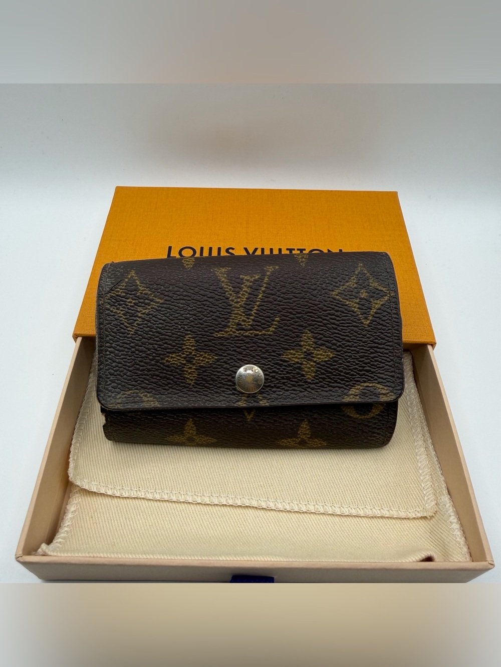 Louis Vuitton Monogram 6-Key Holder